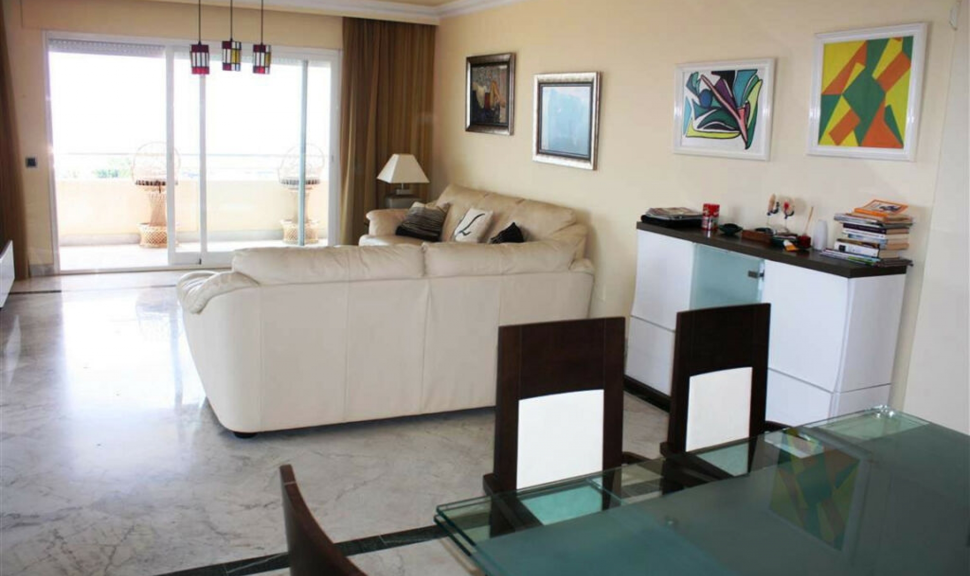Resale - Apartment -
Puerto Banús