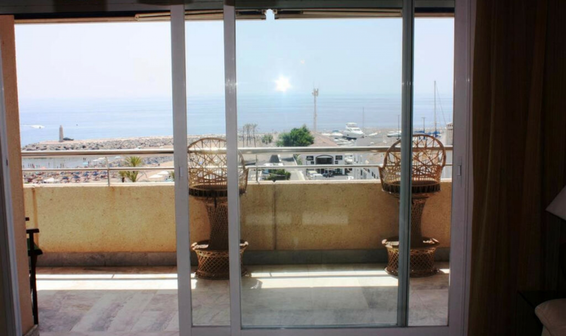 Resale - Apartment -
Puerto Banús