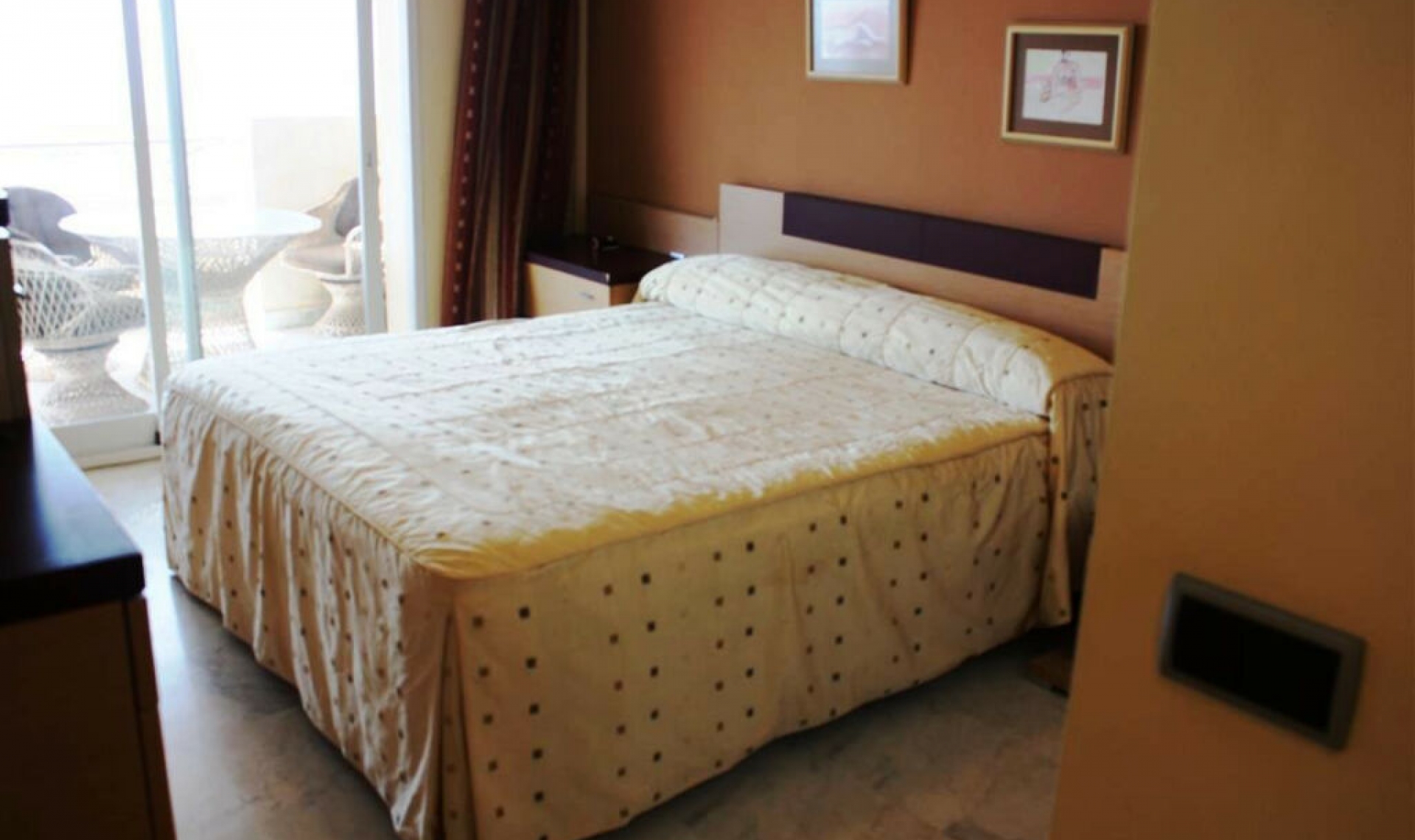 Resale - Apartment -
Puerto Banús