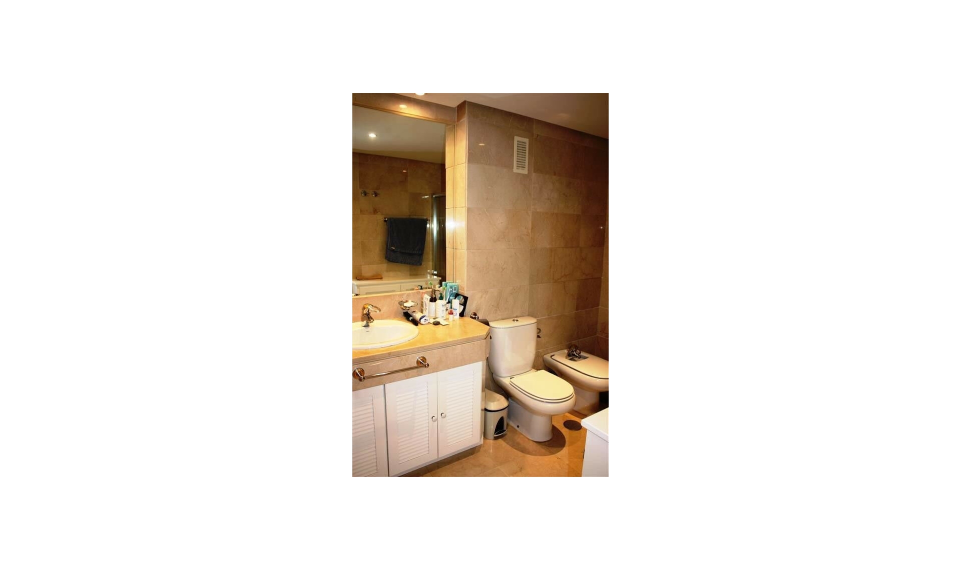 Resale - Apartment -
Puerto Banús