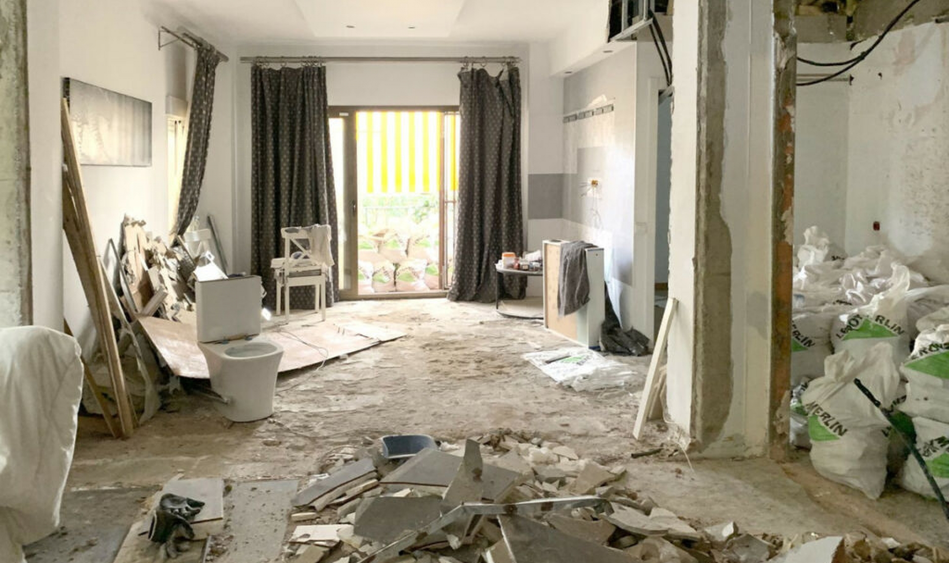 Resale - Apartment -
Puerto Banús