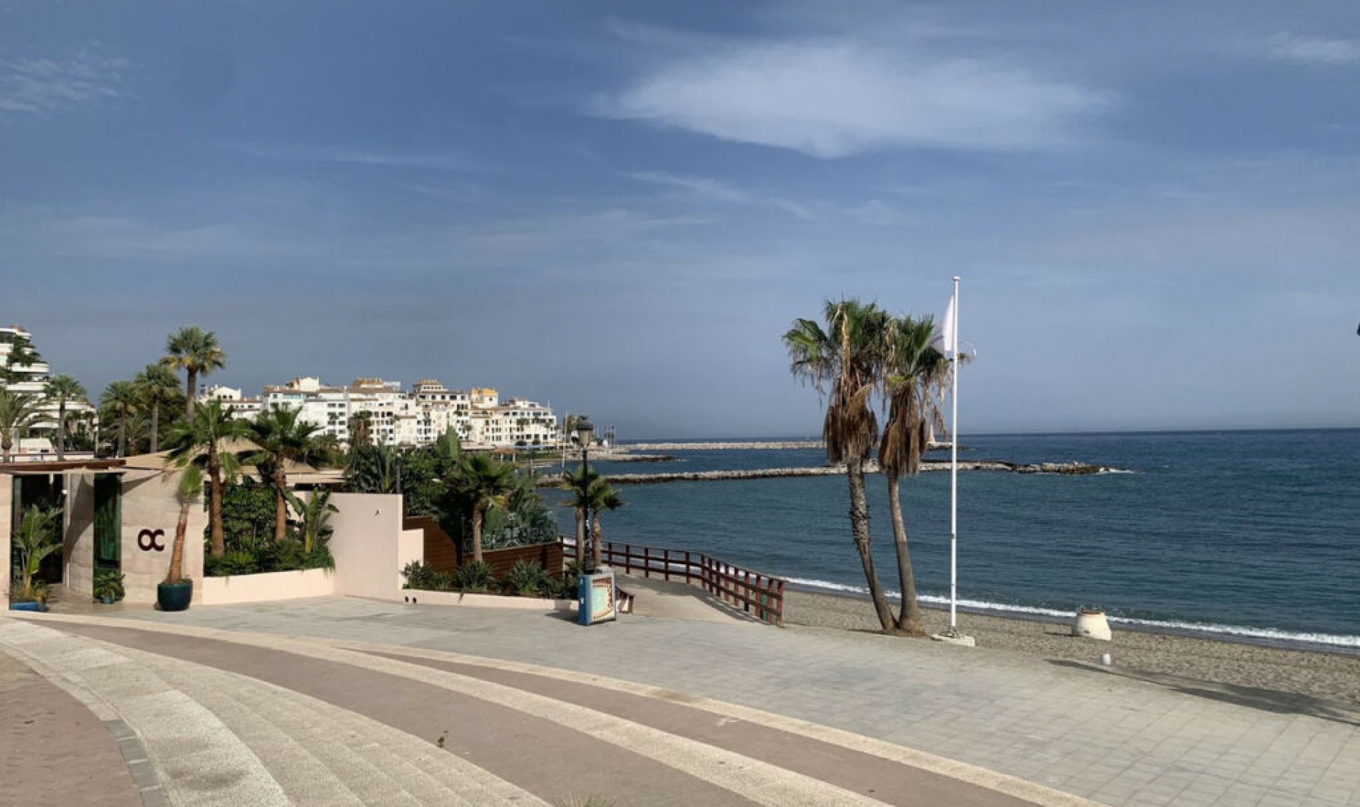 Resale - Apartment -
Puerto Banús