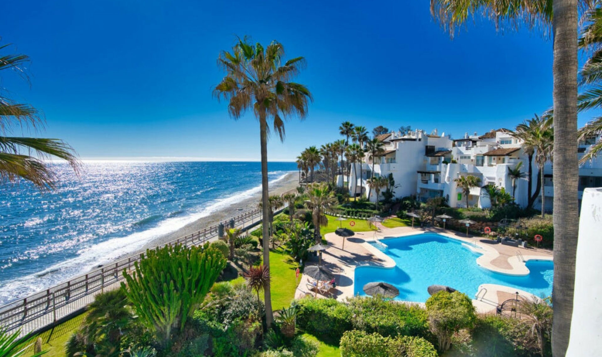 Resale - Apartment -
Puerto Banús