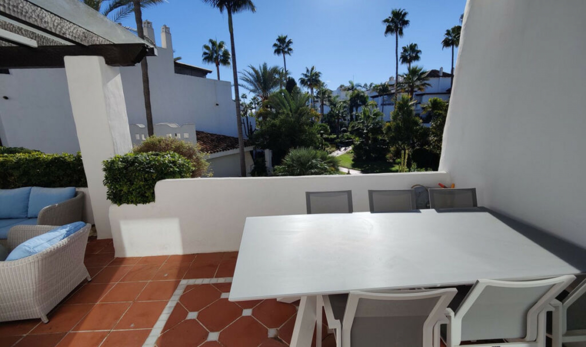 Resale - Apartment -
Puerto Banús