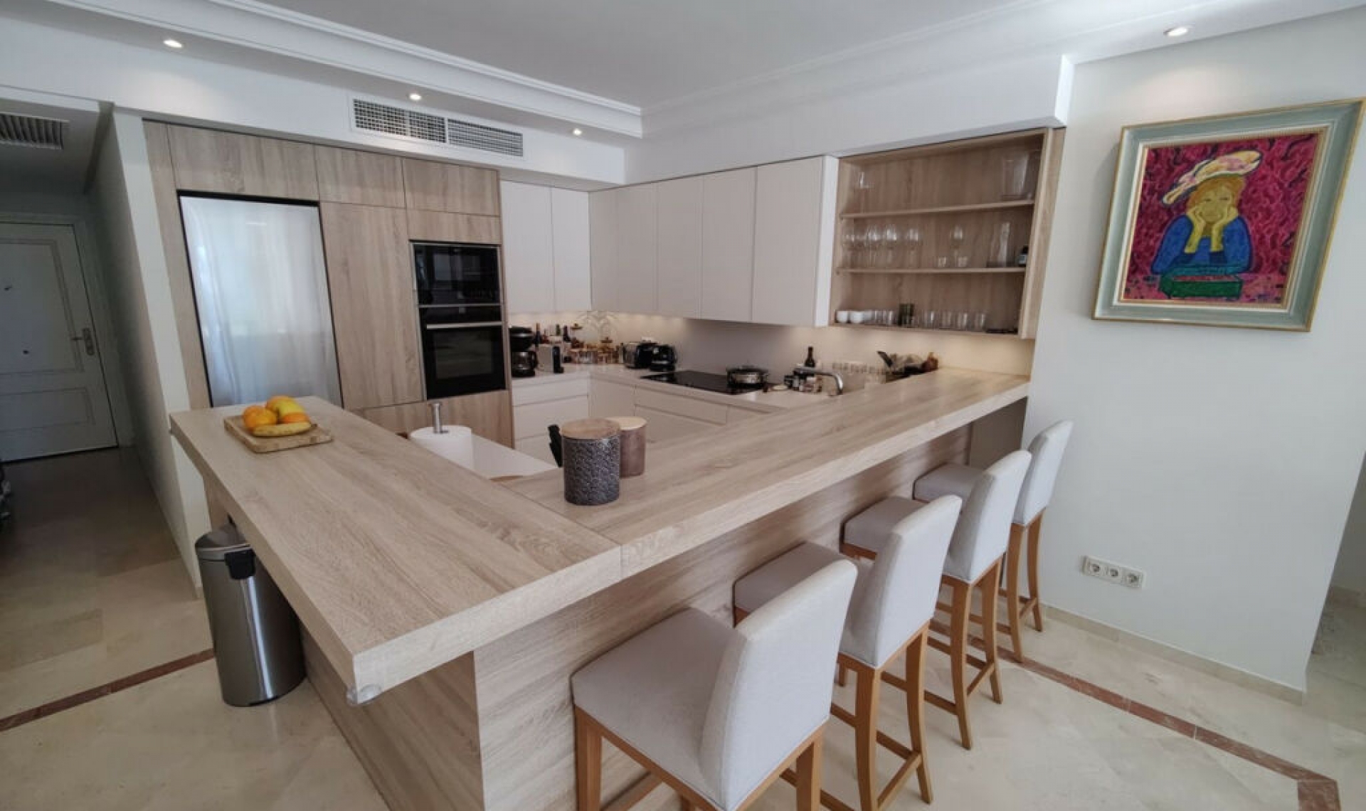 Resale - Apartment -
Puerto Banús