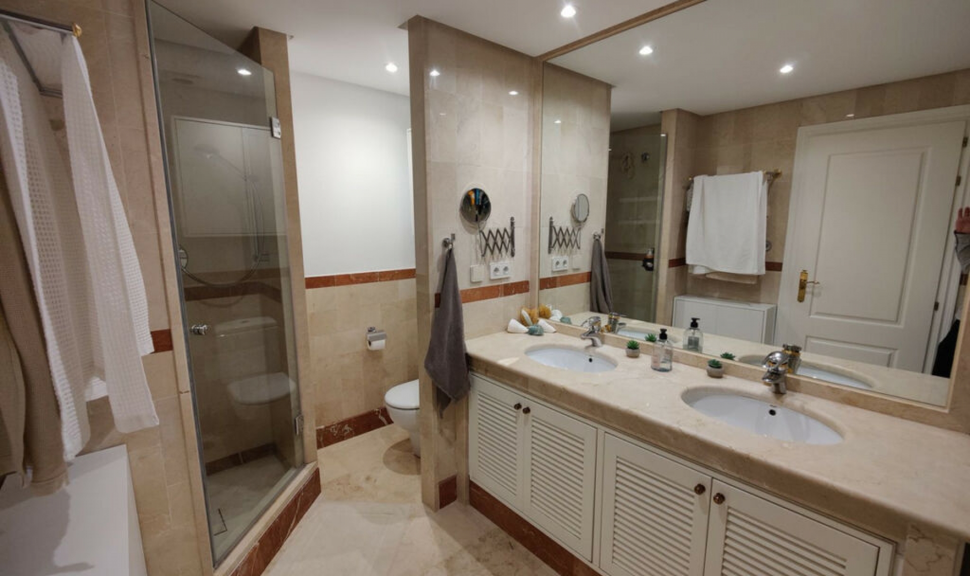 Resale - Apartment -
Puerto Banús