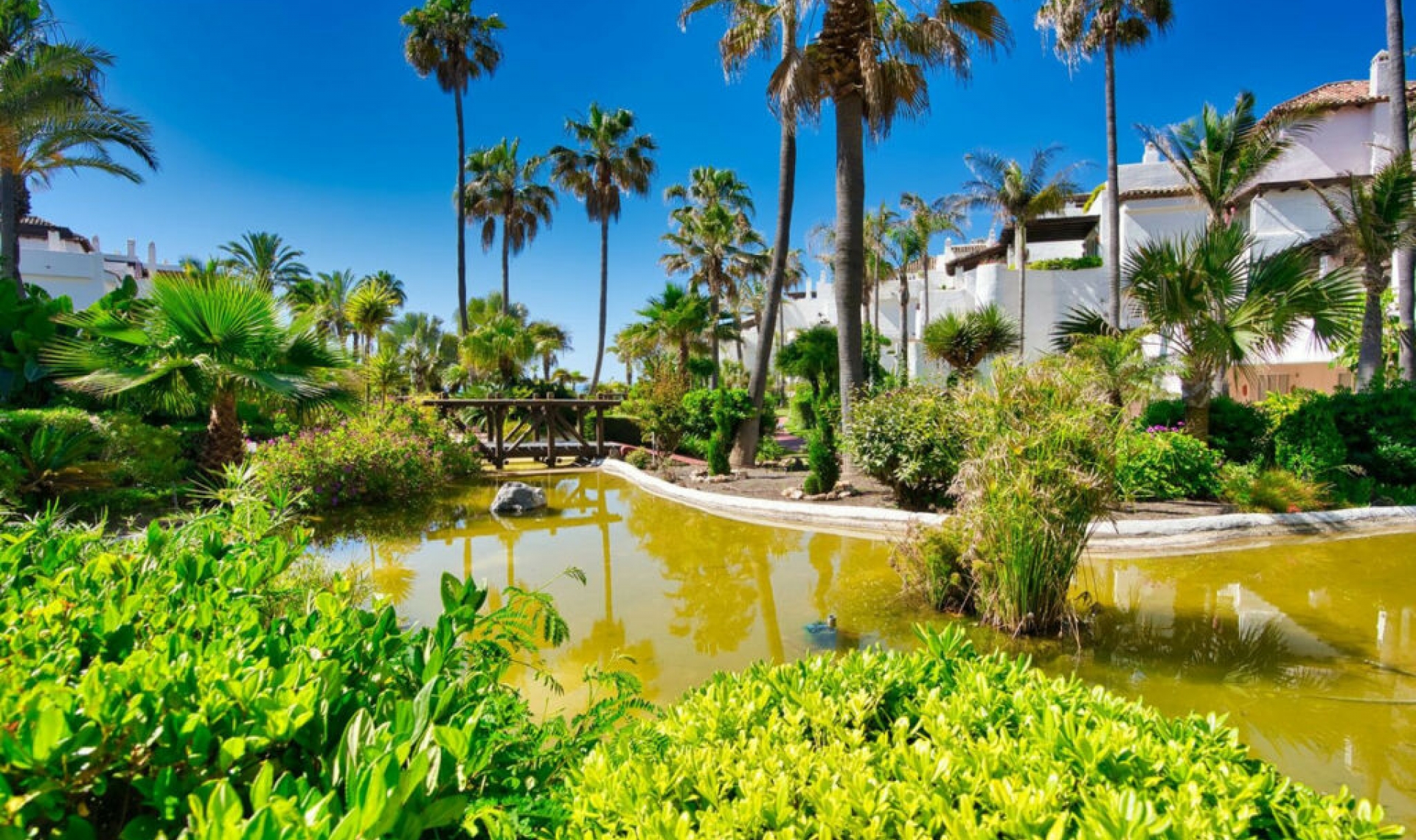 Resale - Apartment -
Puerto Banús