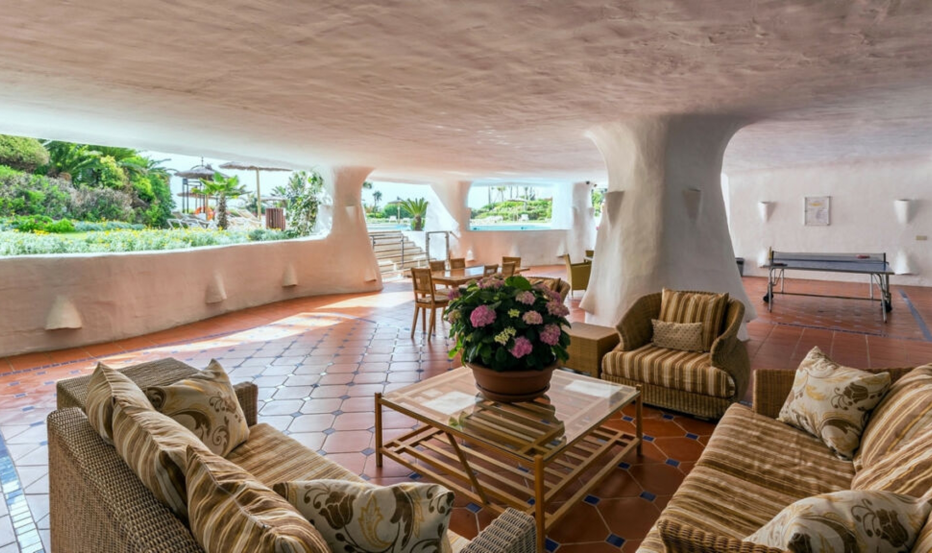 Resale - Apartment -
Puerto Banús