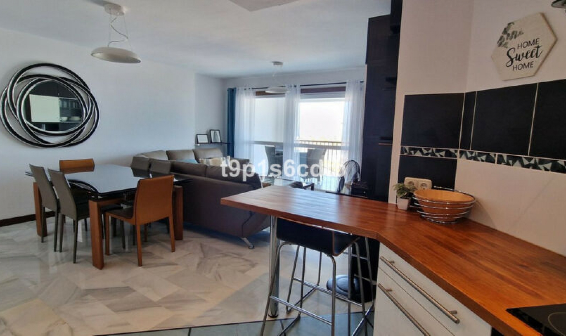 Resale - Apartment -
Puerto Banús