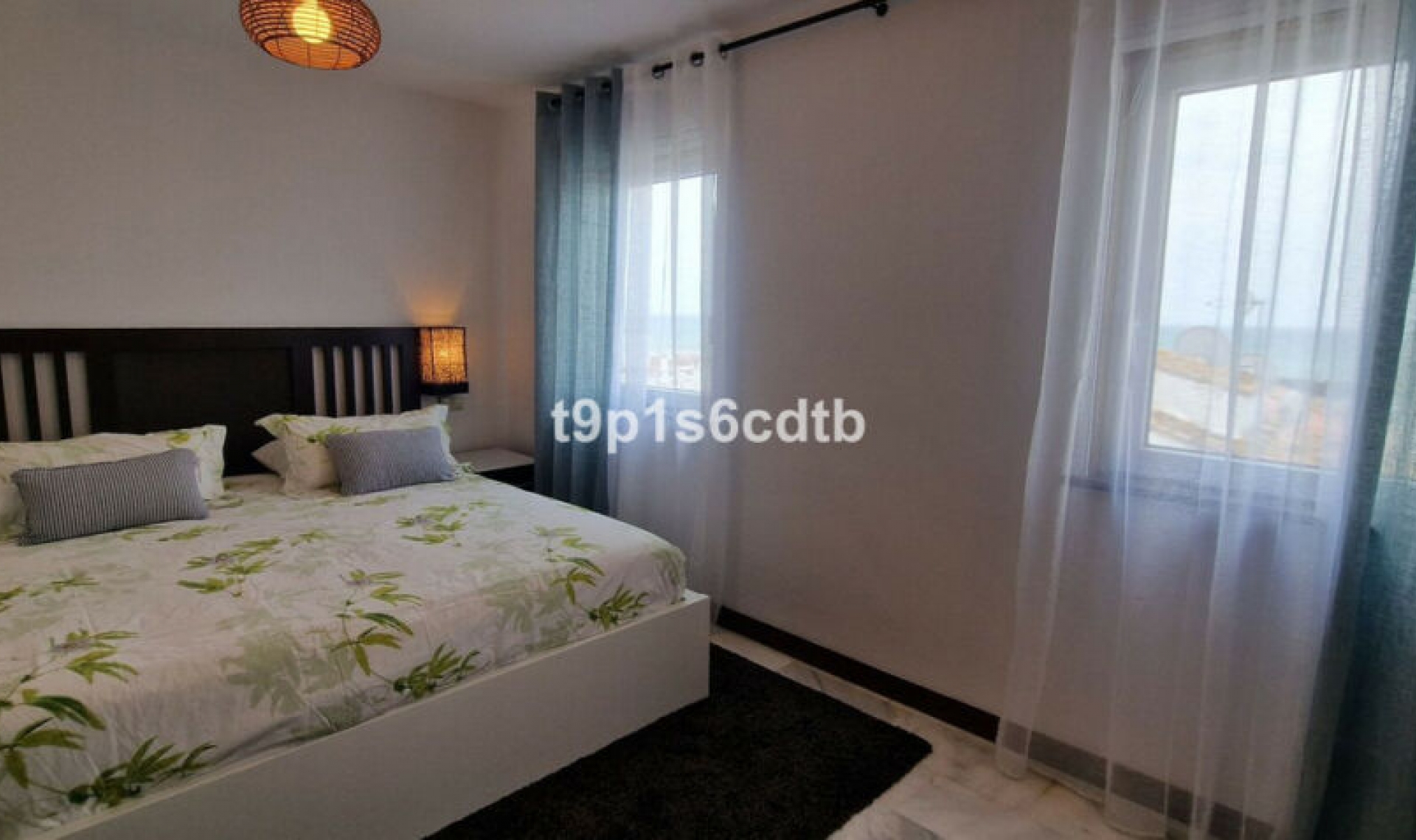 Resale - Apartment -
Puerto Banús