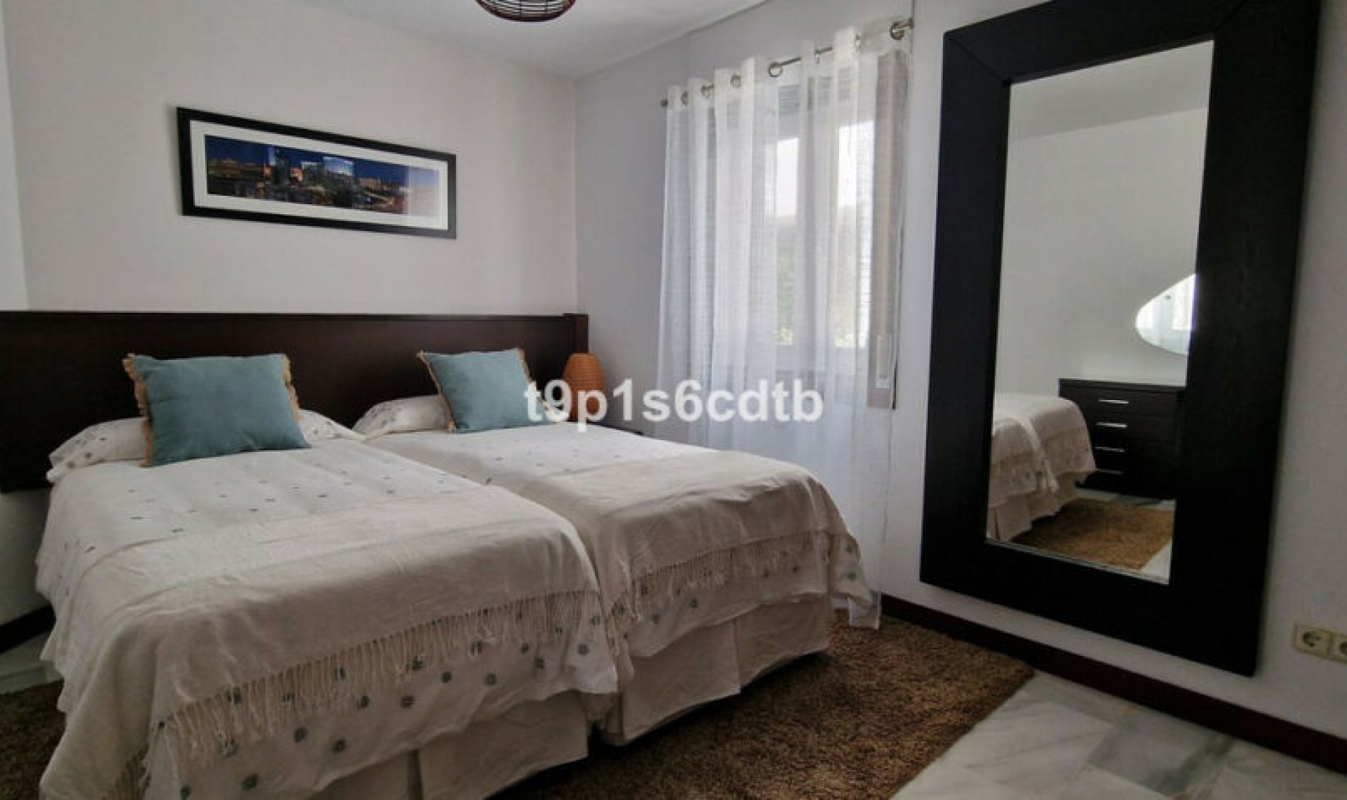 Resale - Apartment -
Puerto Banús