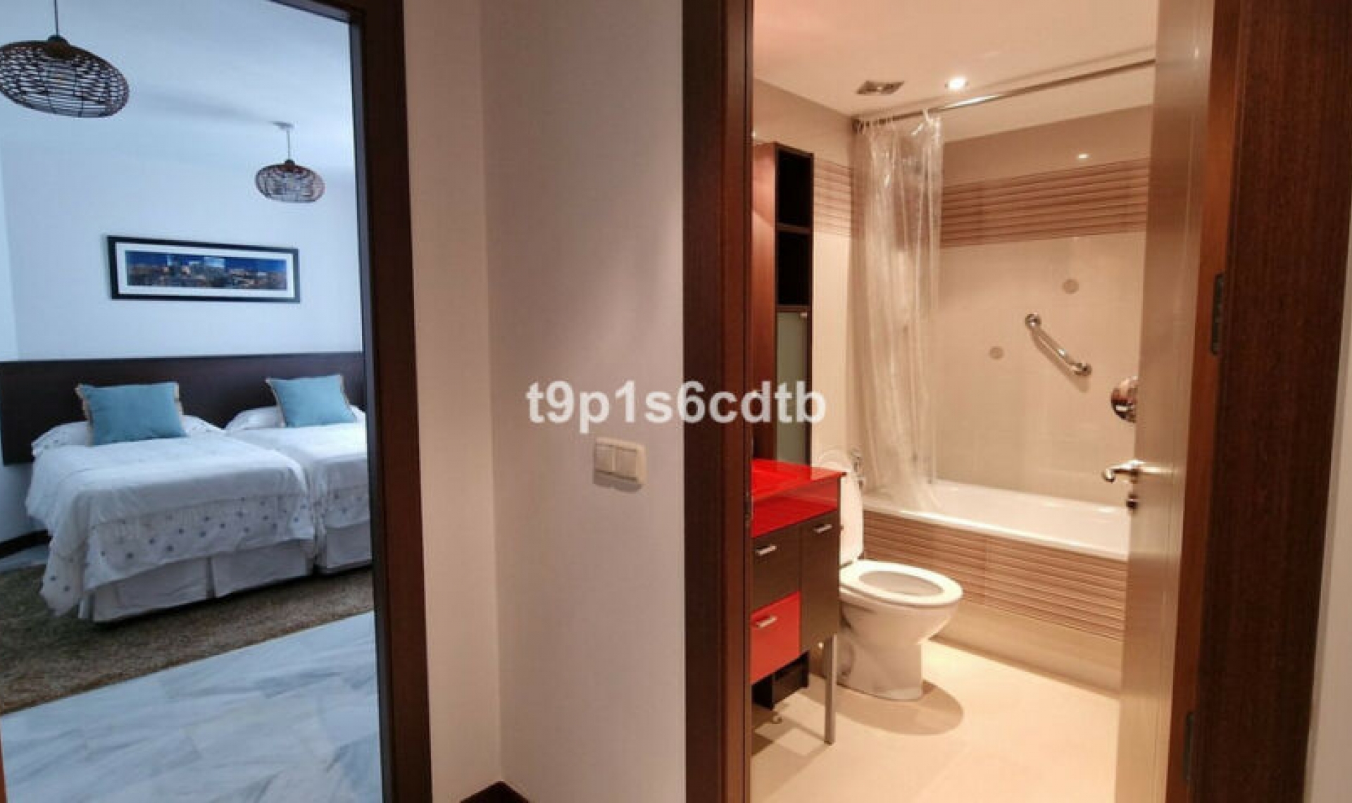 Resale - Apartment -
Puerto Banús