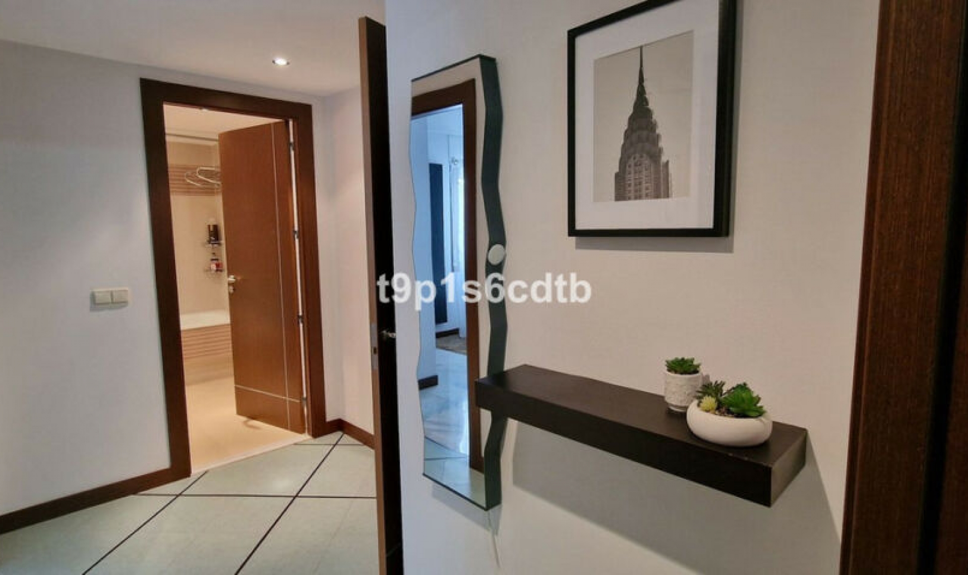 Resale - Apartment -
Puerto Banús