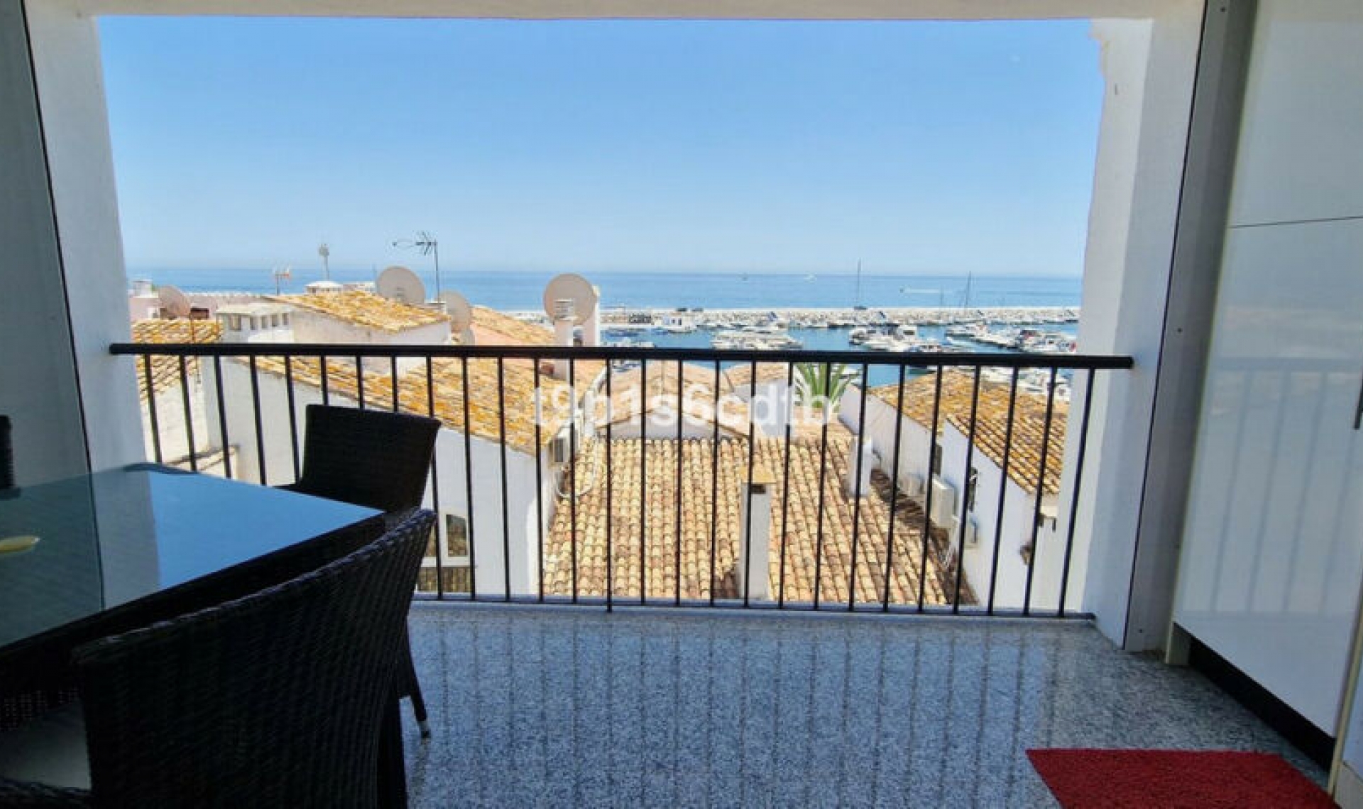 Resale - Apartment -
Puerto Banús