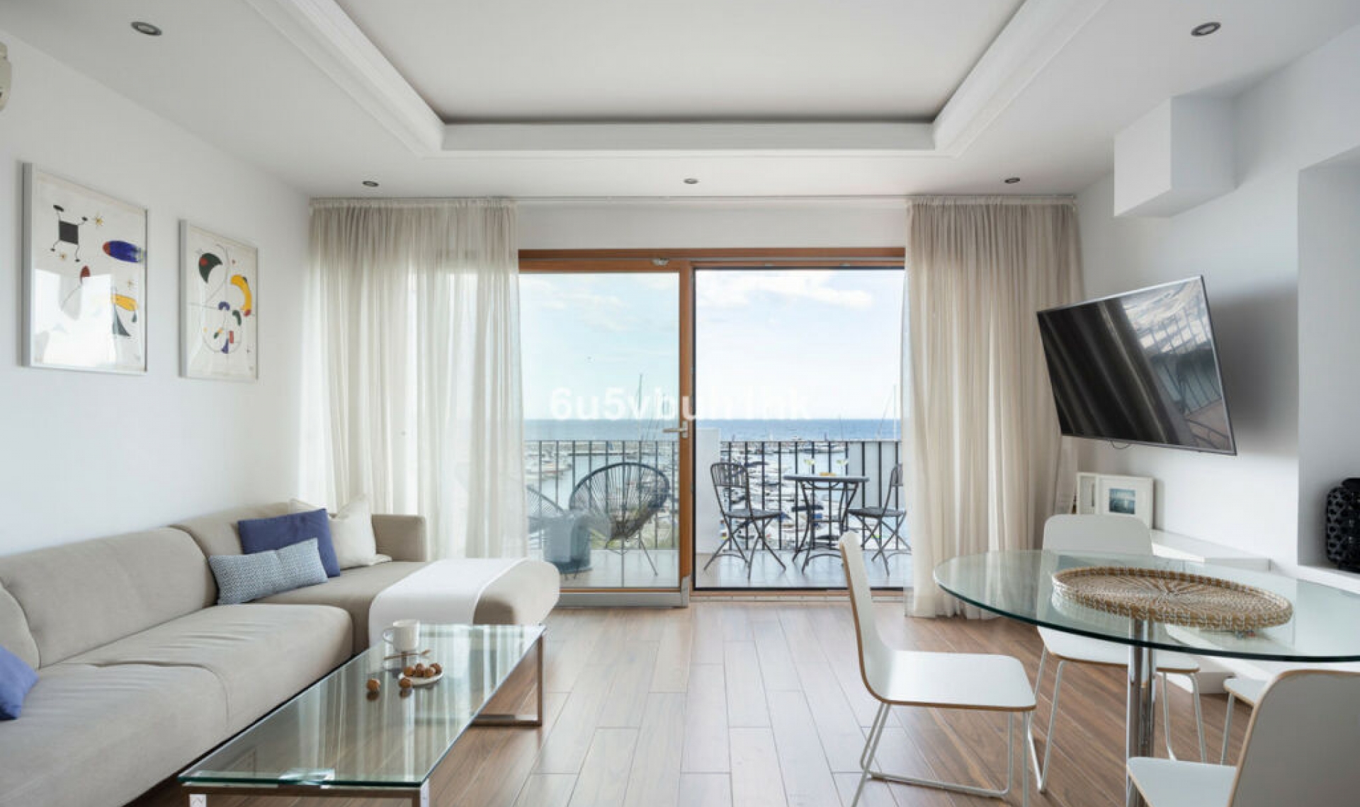 Resale - Apartment -
Puerto Banús