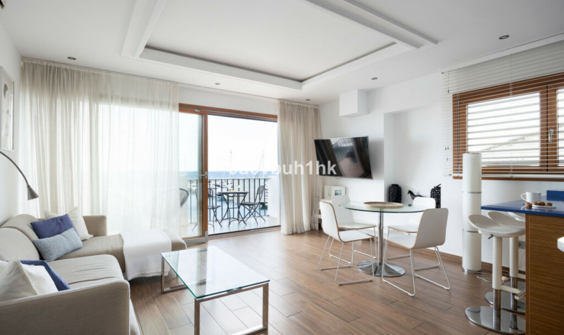 Resale - Apartment -
Puerto Banús