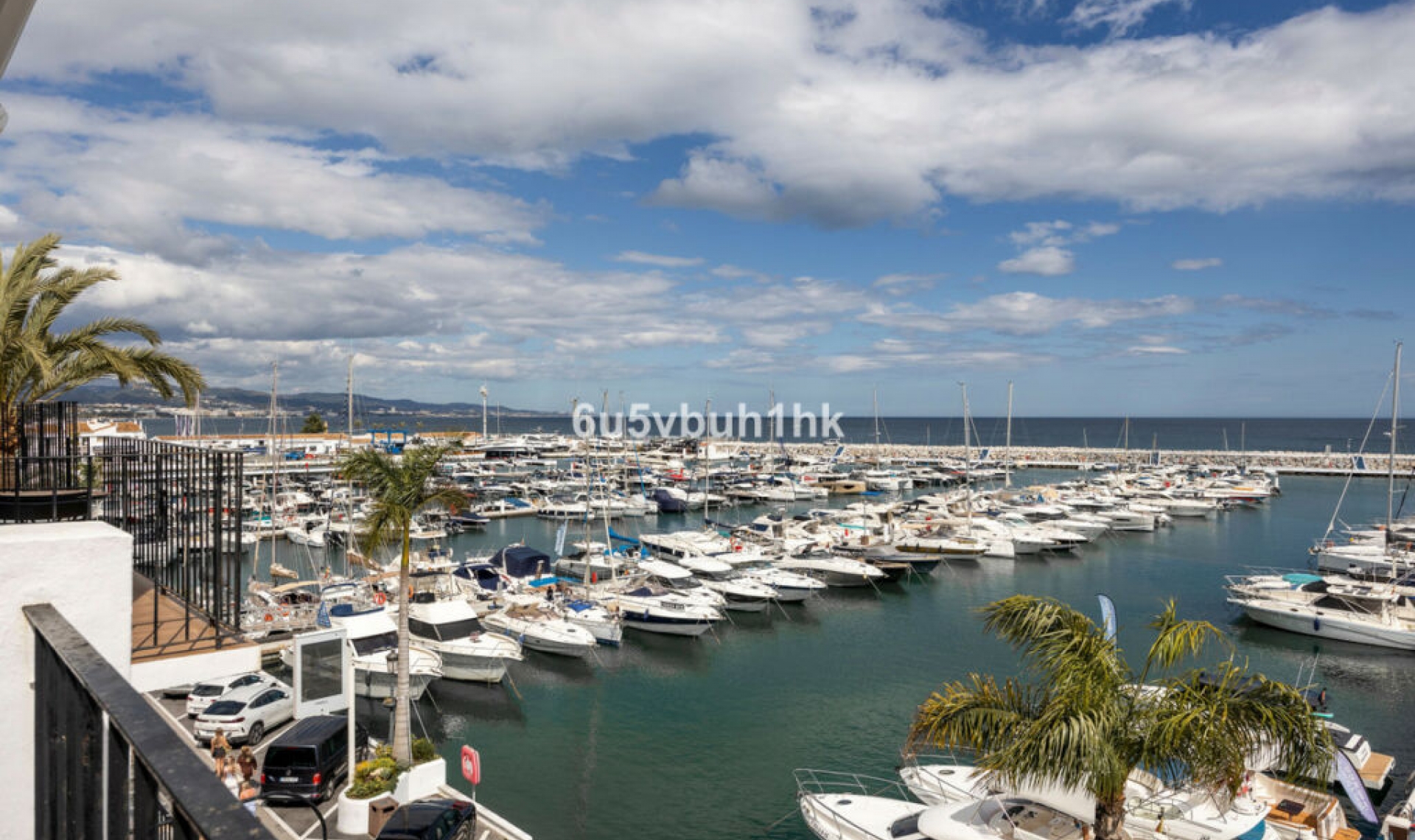 Resale - Apartment -
Puerto Banús