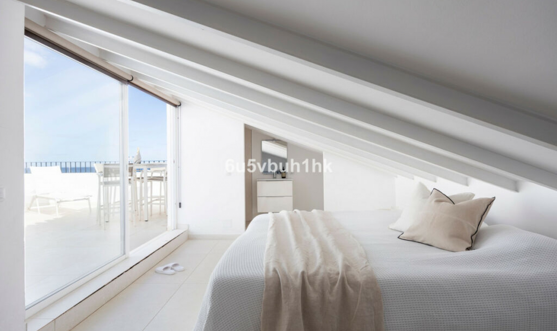 Resale - Apartment -
Puerto Banús