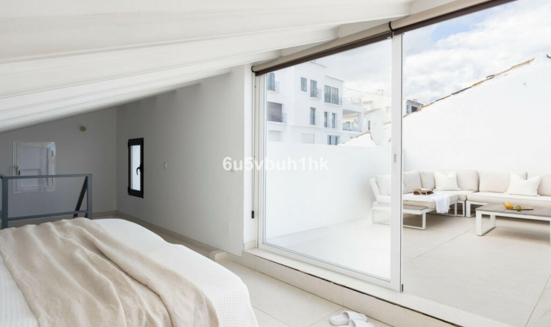 Resale - Apartment -
Puerto Banús