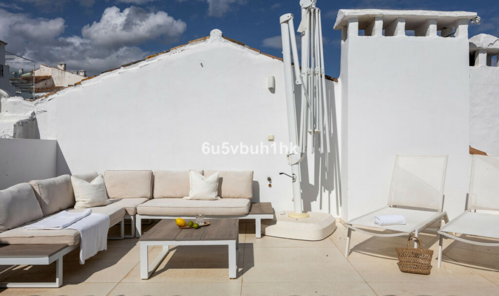 Resale - Apartment -
Puerto Banús