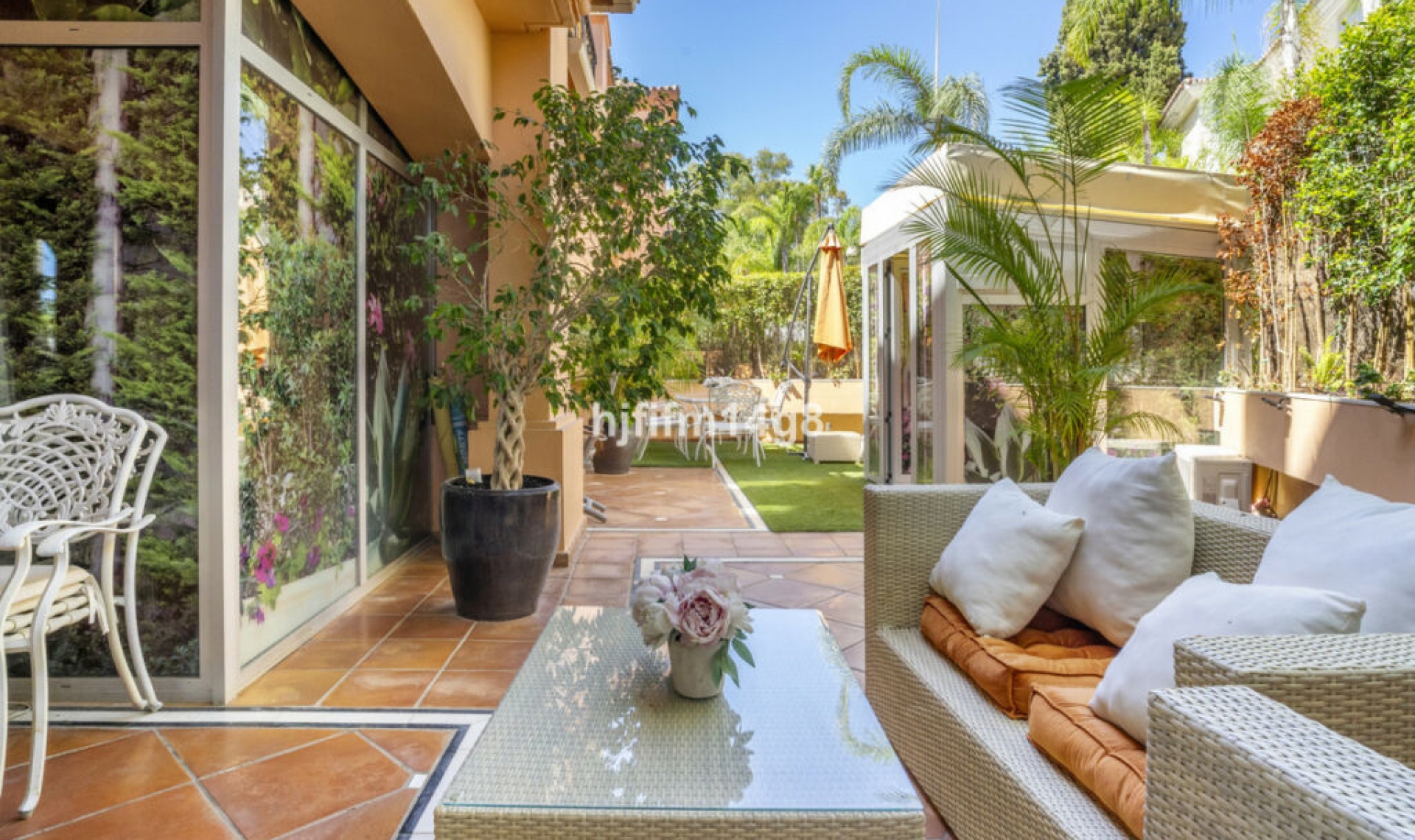 Resale - Apartment -
Puerto Banús