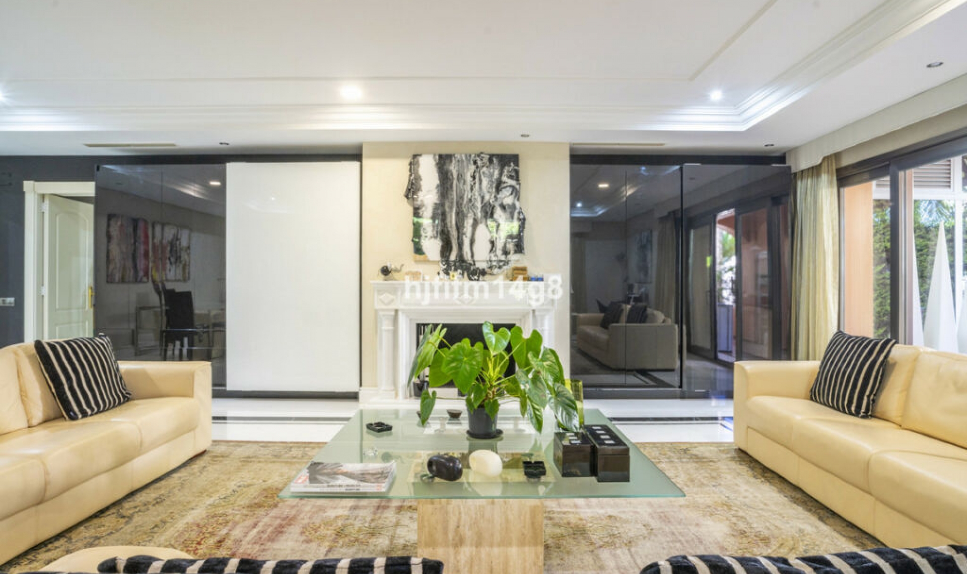 Resale - Apartment -
Puerto Banús
