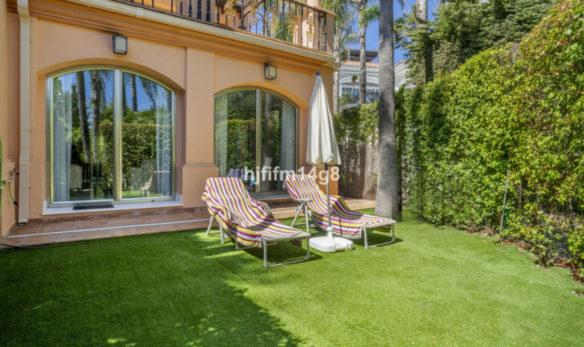 Resale - Apartment -
Puerto Banús