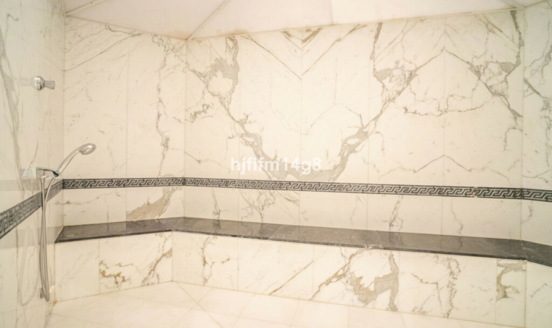 Resale - Apartment -
Puerto Banús
