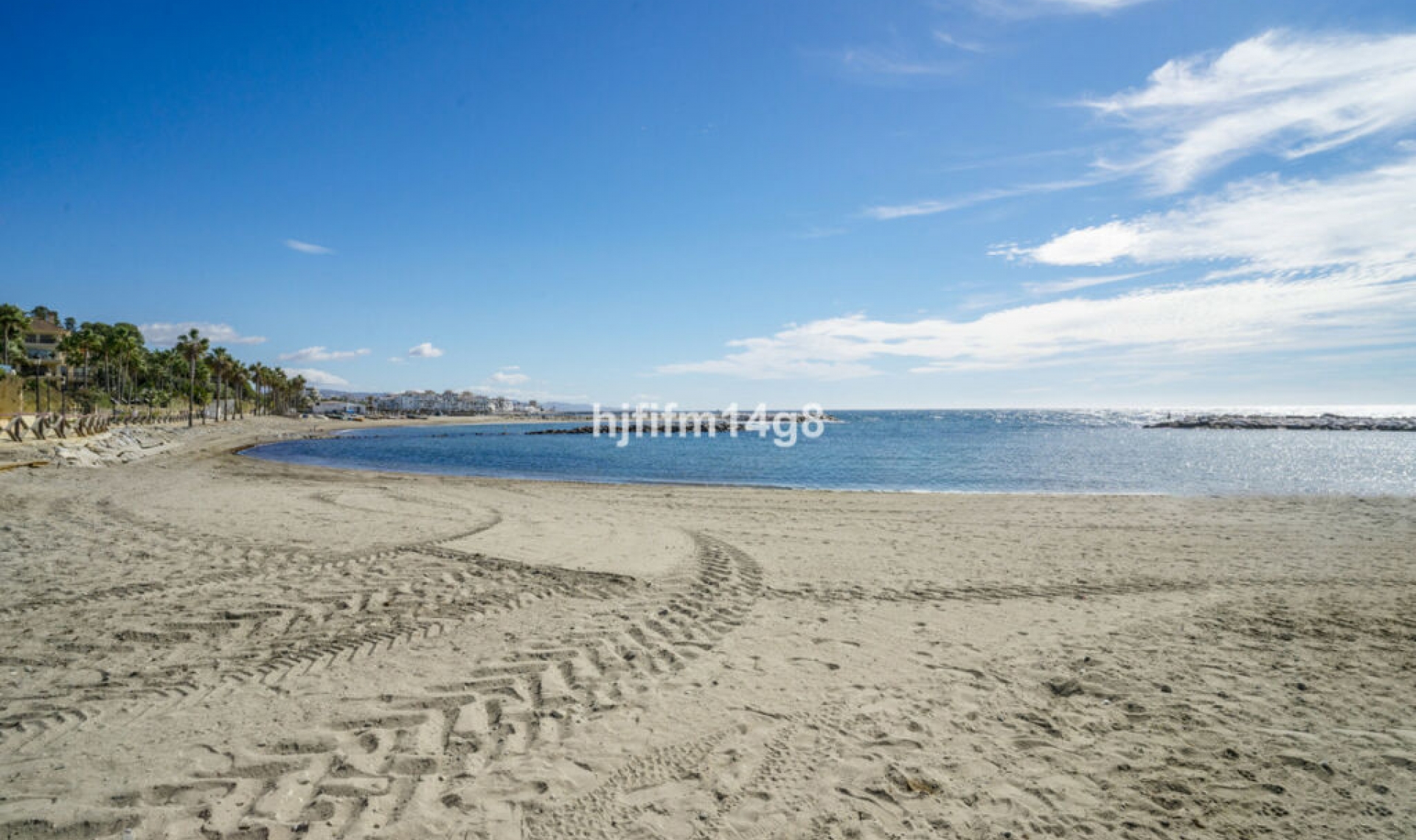 Resale - Apartment -
Puerto Banús