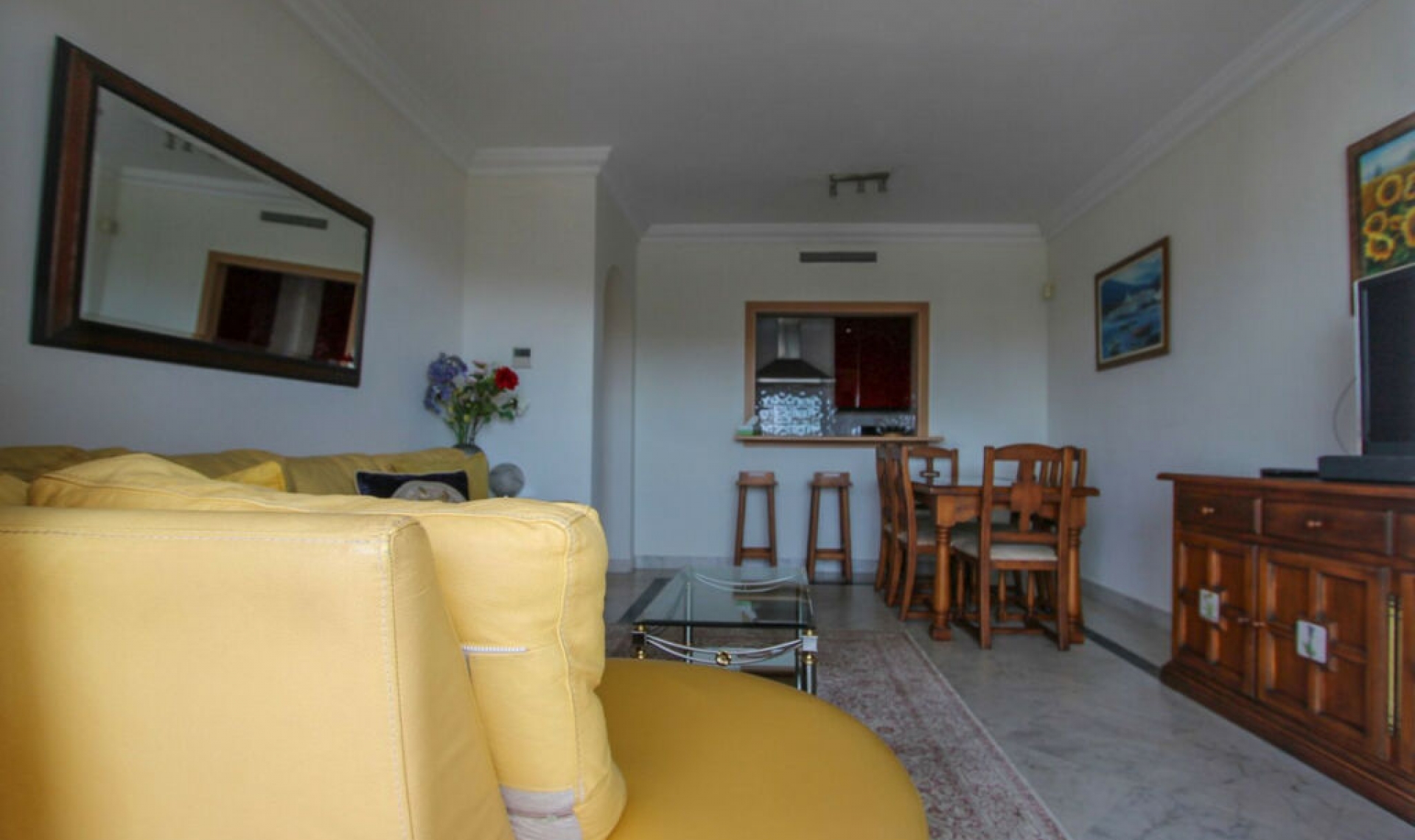 Resale - Apartment -
Puerto Banús