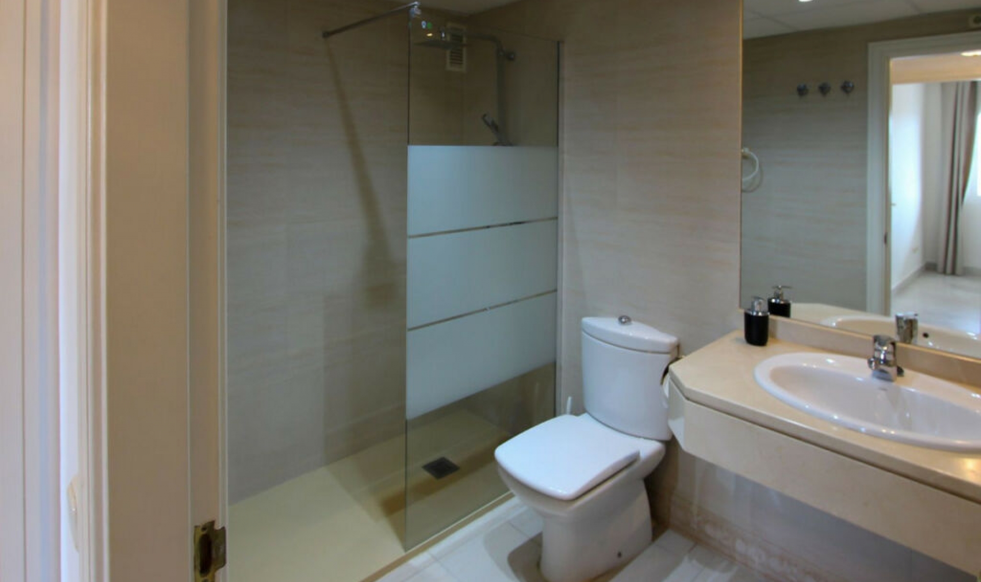 Resale - Apartment -
Puerto Banús