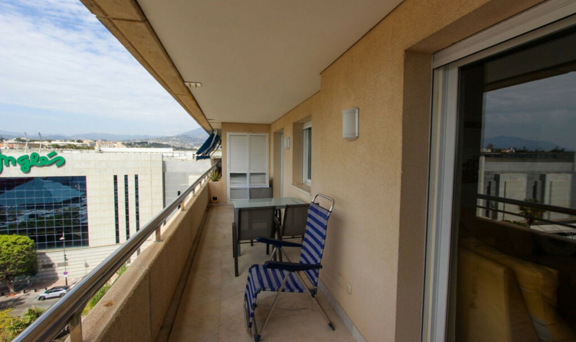 Resale - Apartment -
Puerto Banús