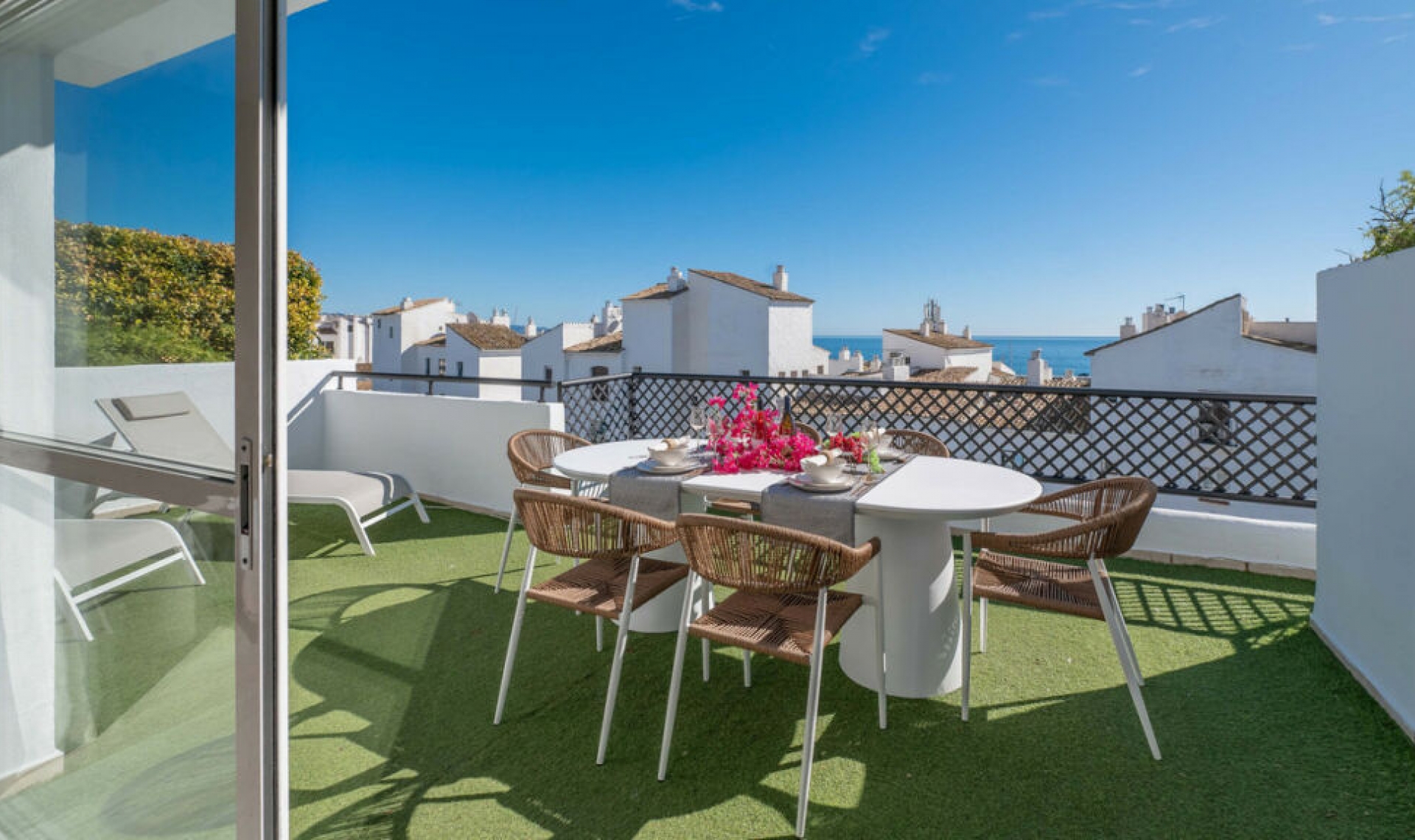 Resale - Apartment -
Puerto Banús