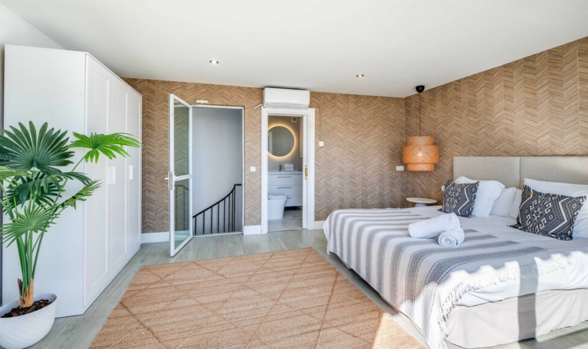 Resale - Apartment -
Puerto Banús