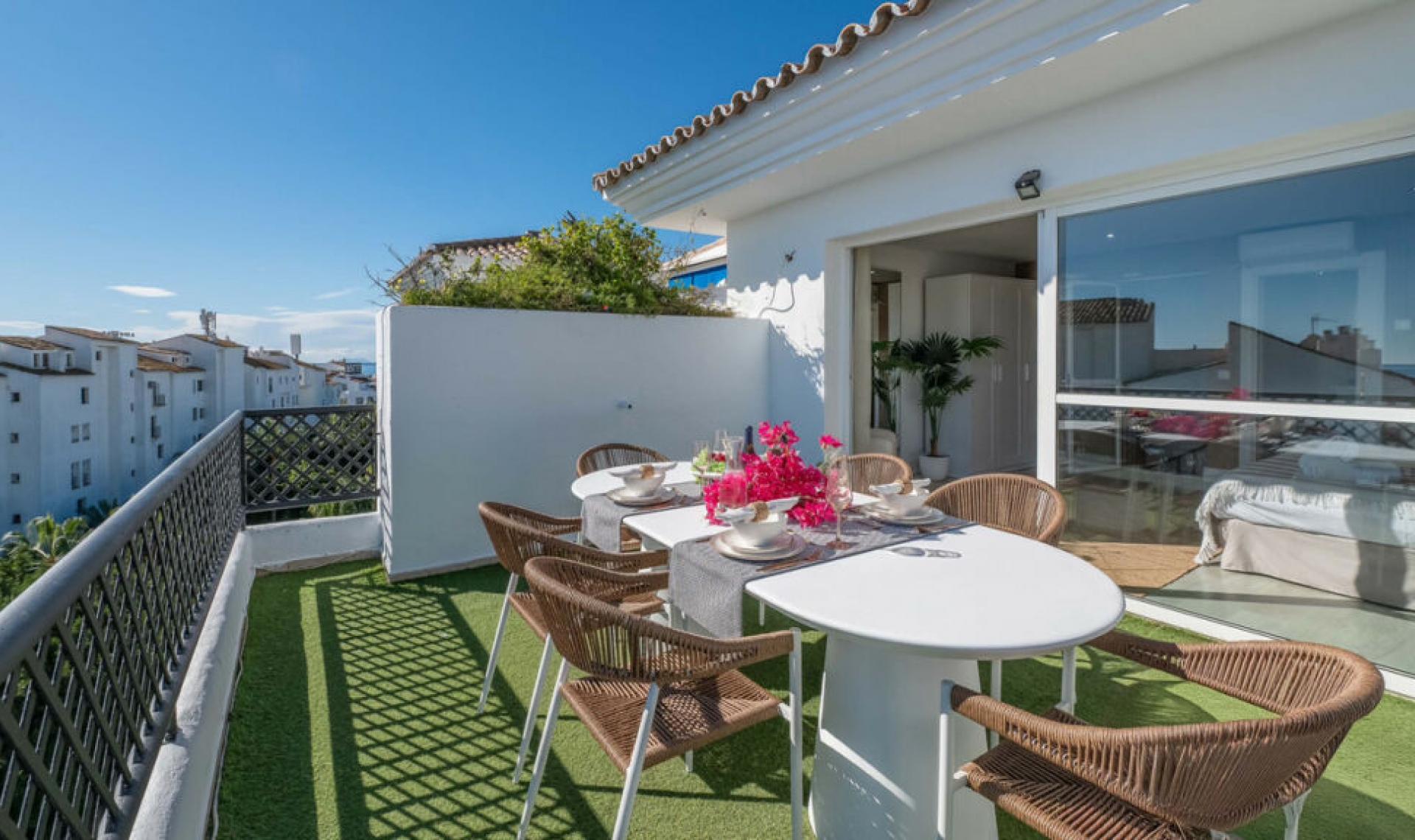 Resale - Apartment -
Puerto Banús