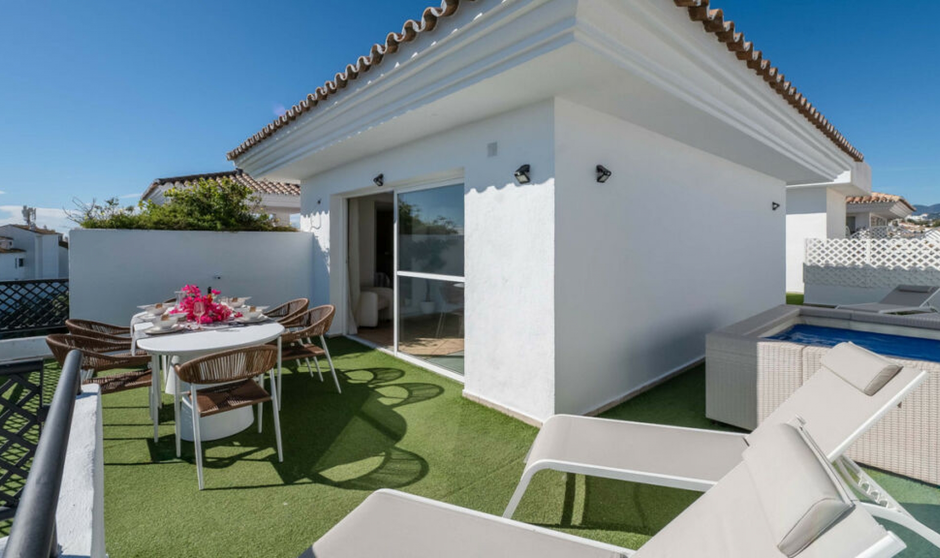 Resale - Apartment -
Puerto Banús