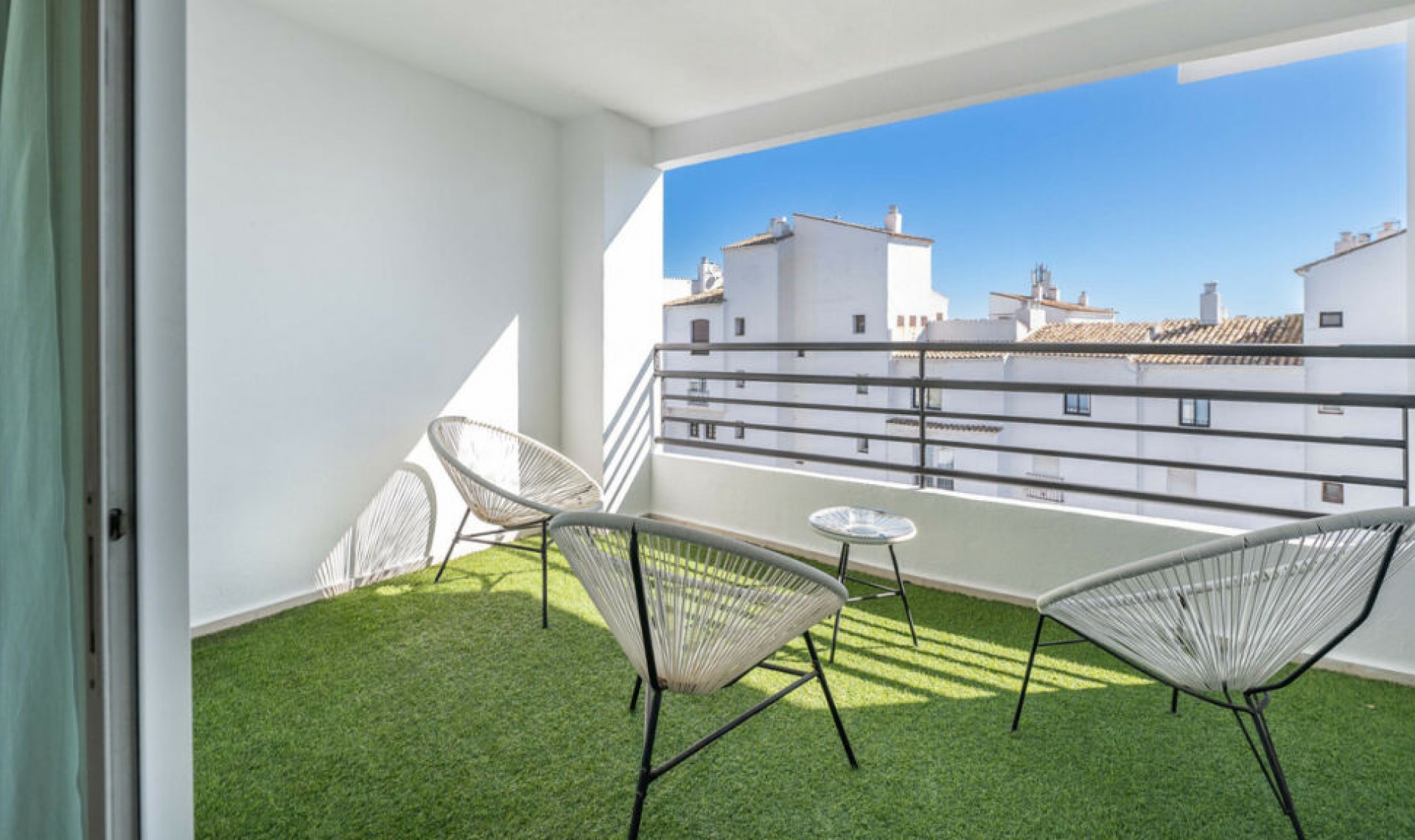 Resale - Apartment -
Puerto Banús