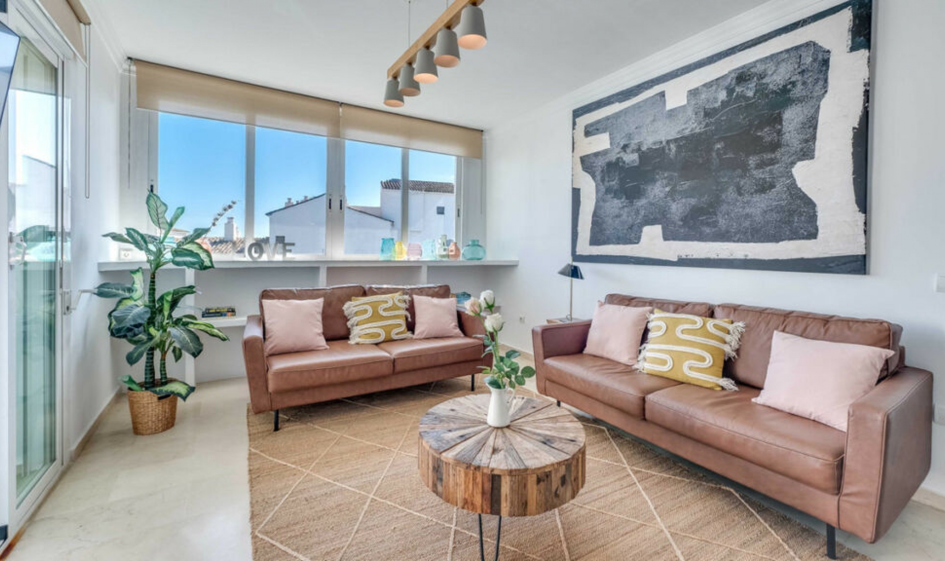 Resale - Apartment -
Puerto Banús