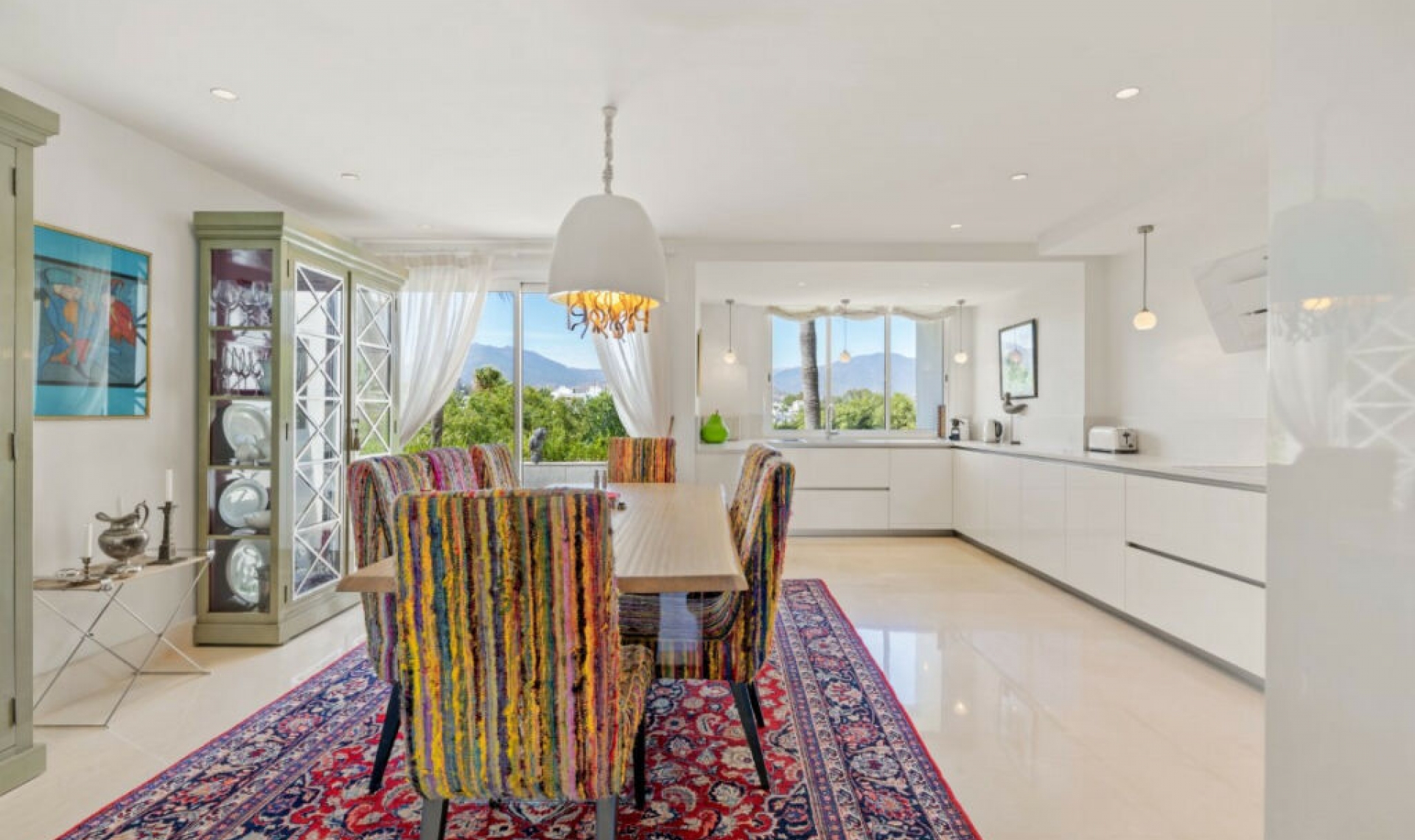 Resale - Apartment -
Puerto Banús