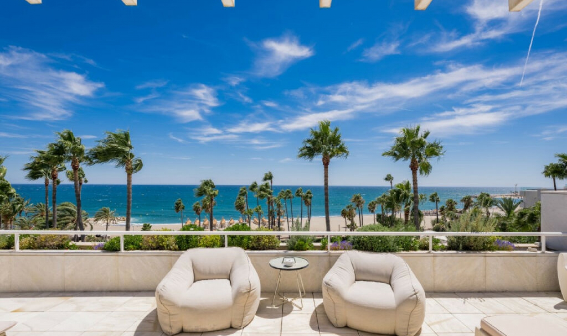 Resale - Apartment -
Puerto Banús