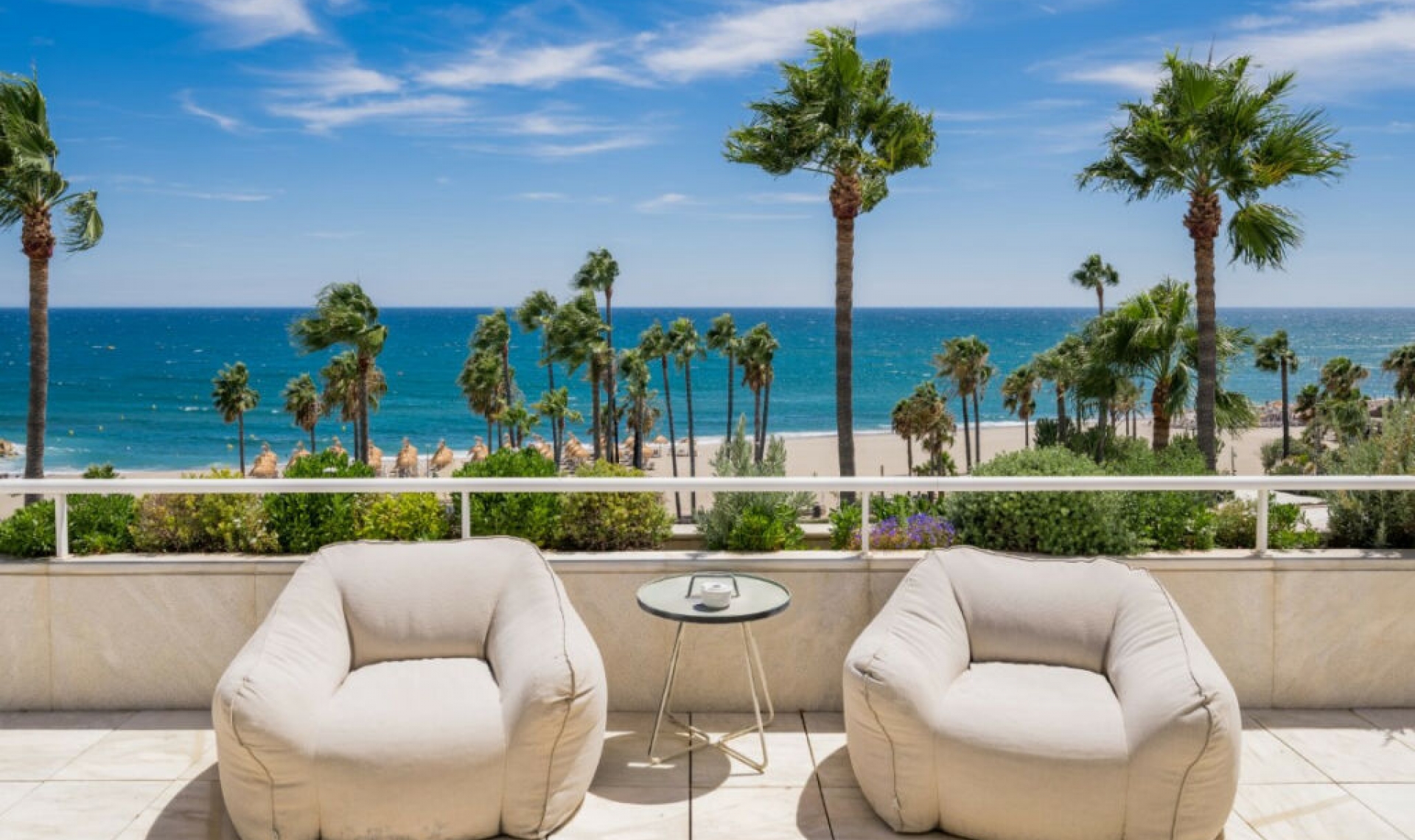 Resale - Apartment -
Puerto Banús