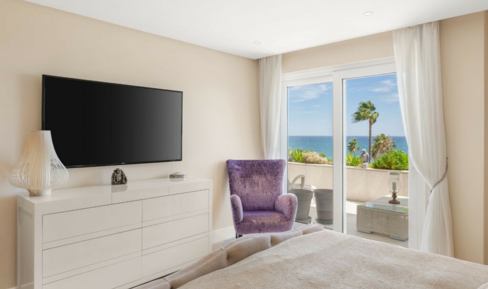 Resale - Apartment -
Puerto Banús