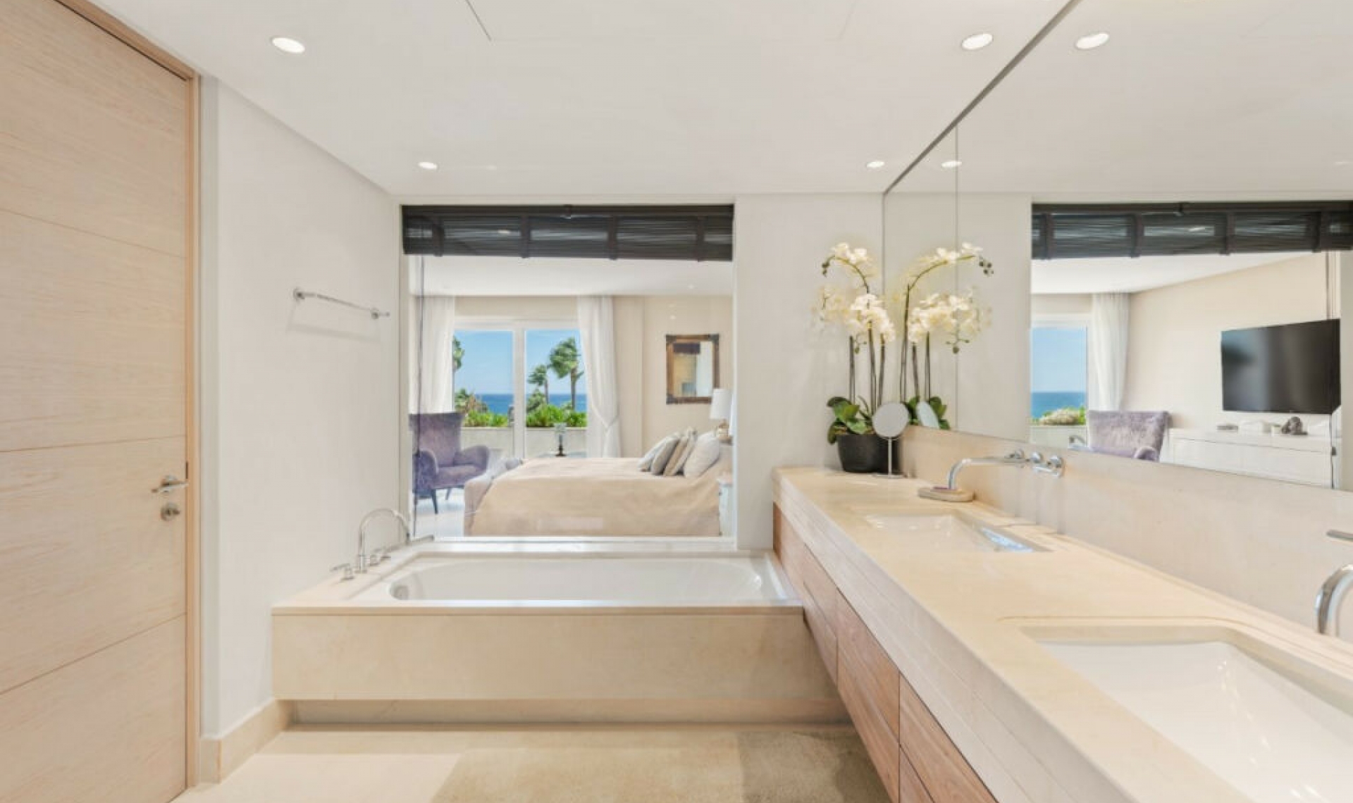 Resale - Apartment -
Puerto Banús