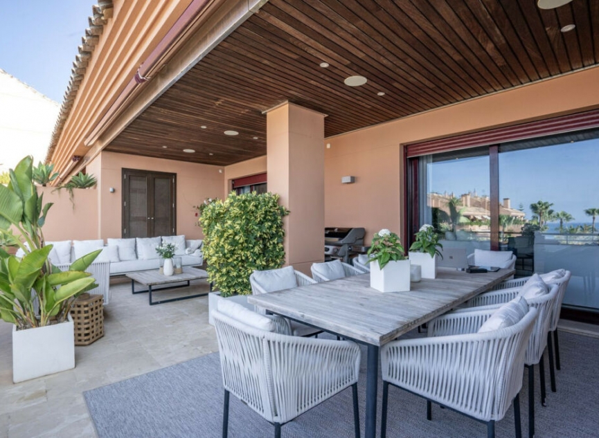 Resale - Apartment -
Puerto Banús