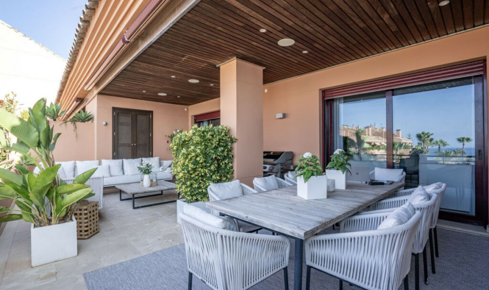 Resale - Apartment -
Puerto Banús
