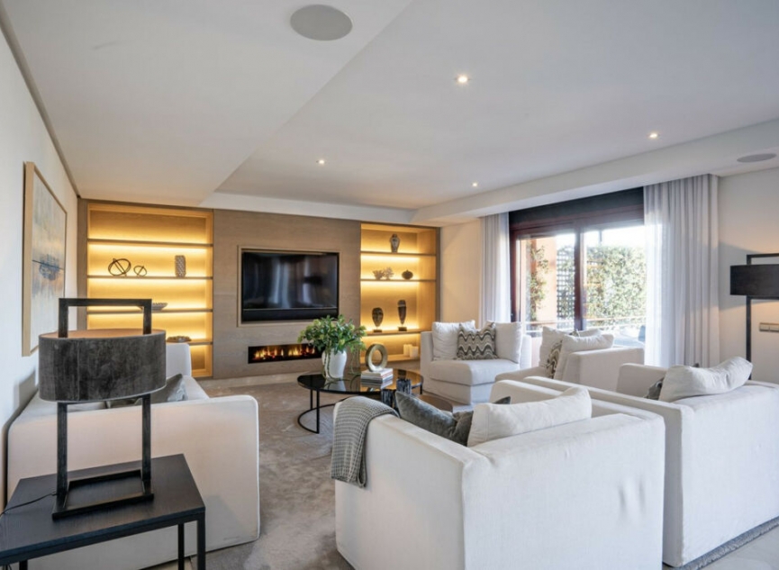 Resale - Apartment -
Puerto Banús