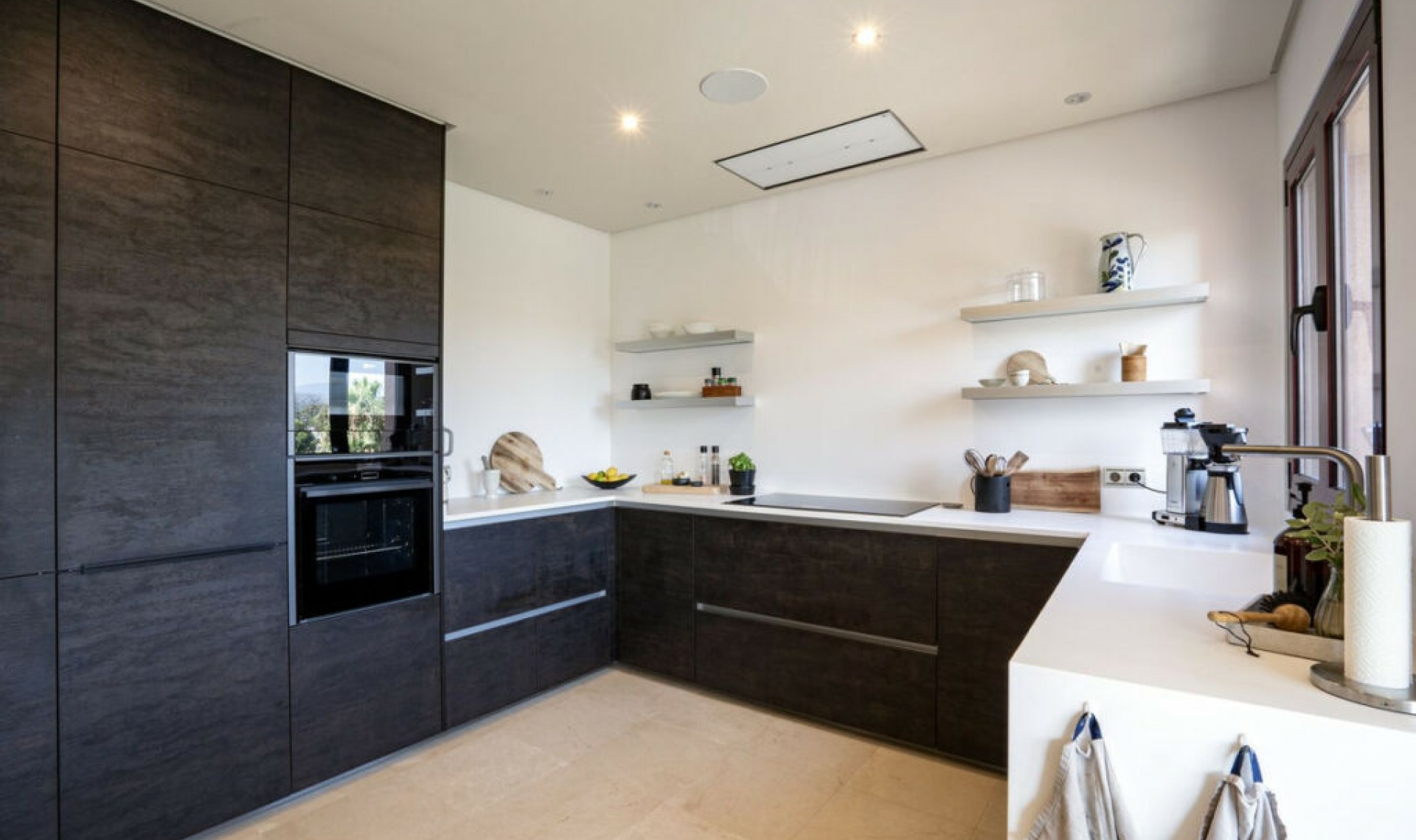 Resale - Apartment -
Puerto Banús