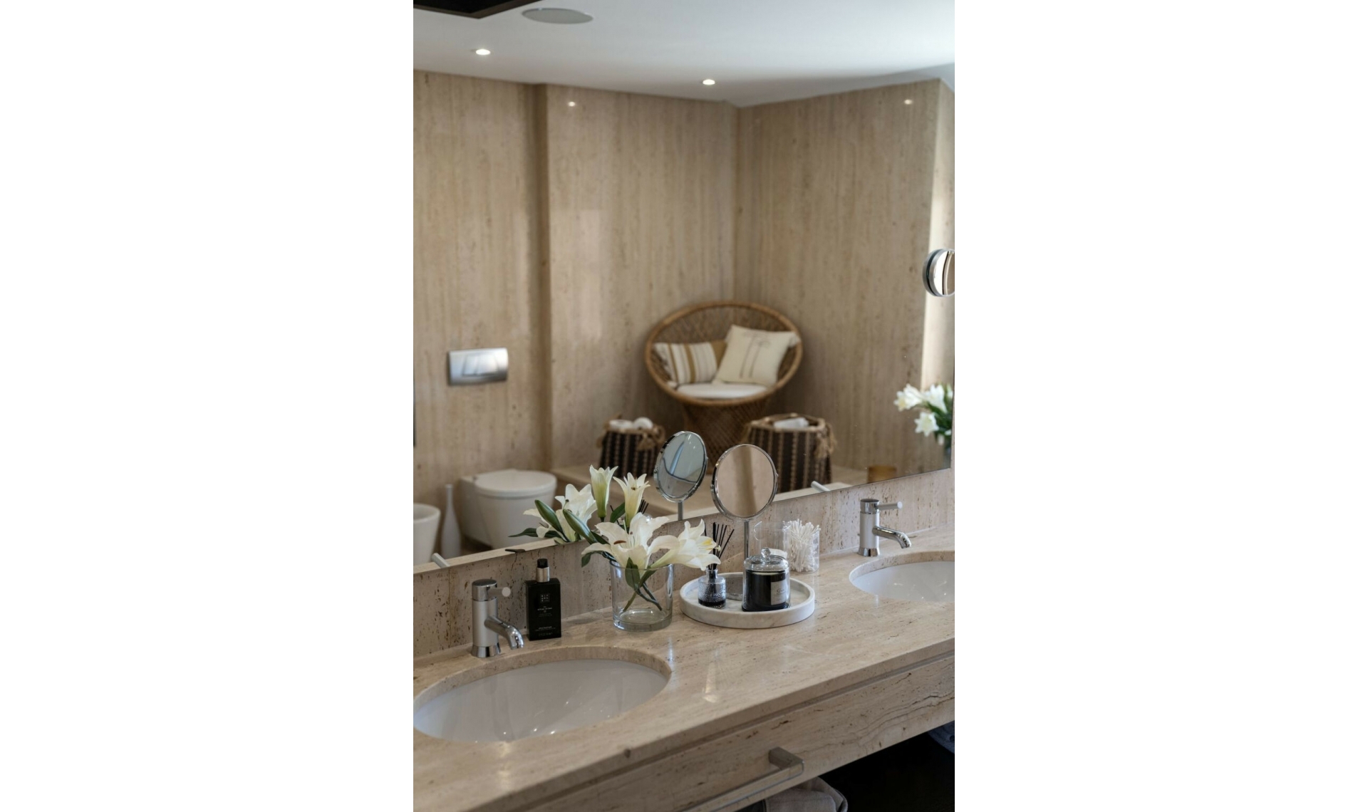 Resale - Apartment -
Puerto Banús