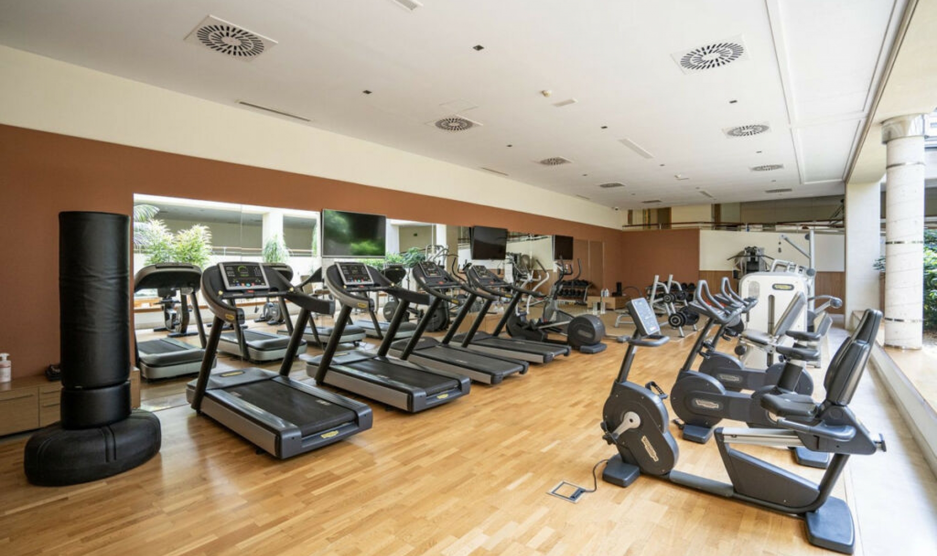 Resale - Apartment -
Puerto Banús