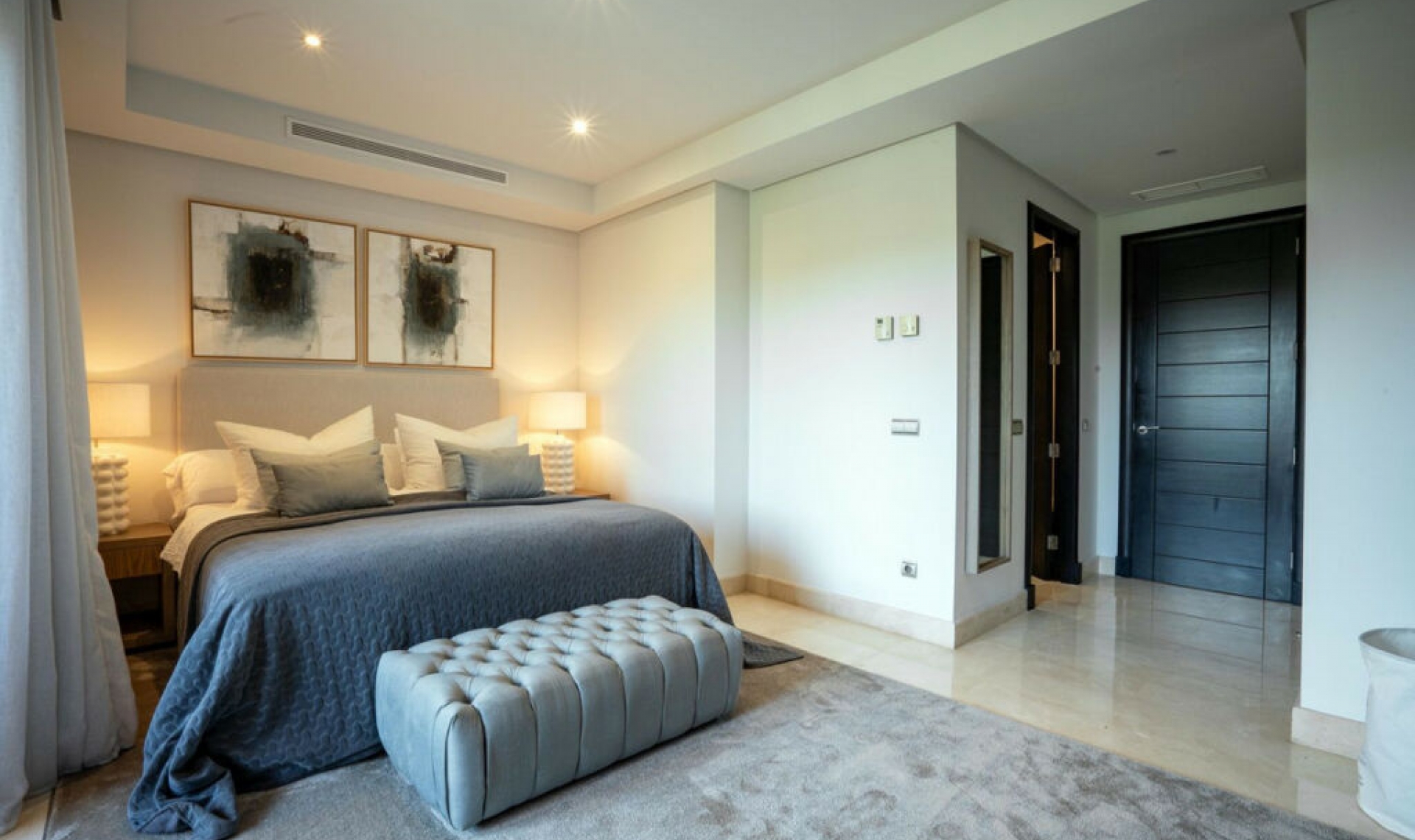 Resale - Apartment -
Puerto Banús